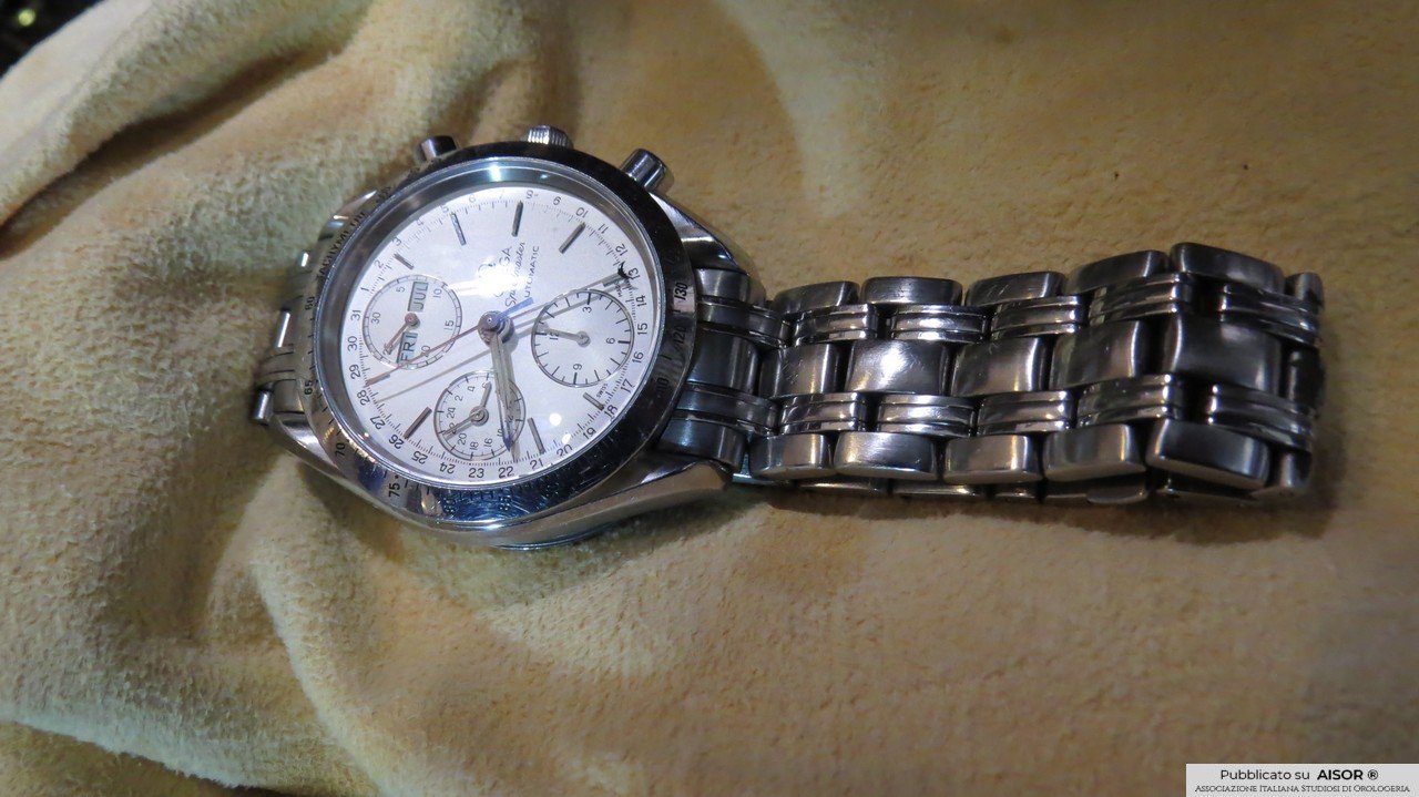 02 Omega Speedmaster automatico vetro zaffiro.jpg