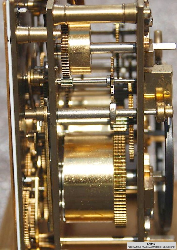 AISOR - pendule officier- 09.JPG