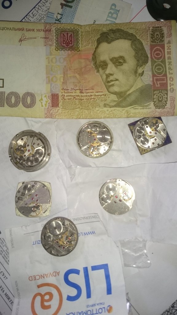 Mercato delle pulci Kiev autunno 2019 bottino 1.JPG