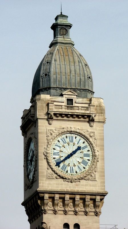 Parigi - gare de Lyon oggi.jpg