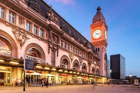 Parigi, gare de Lyon - oggi panorama.jpg