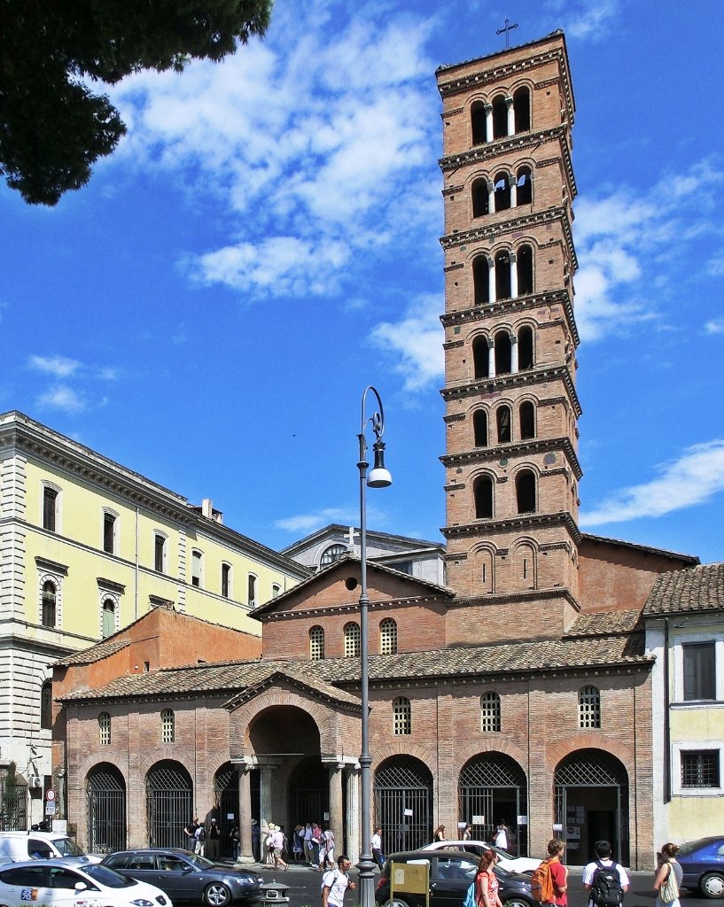 Roma,_basilica_di_Santa_Maria_in_Cosmedin_-_Facciata.jpg