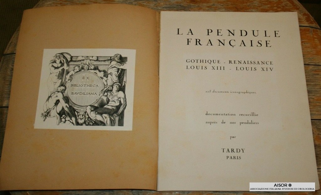 La Pendule Française Gothique Renaissance Louis XIII Louis XIV  2.jpg