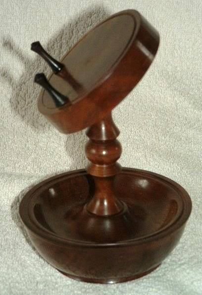 ANTIQUE WOODEN POCKET WATCH HOLDERS ROND.jpg