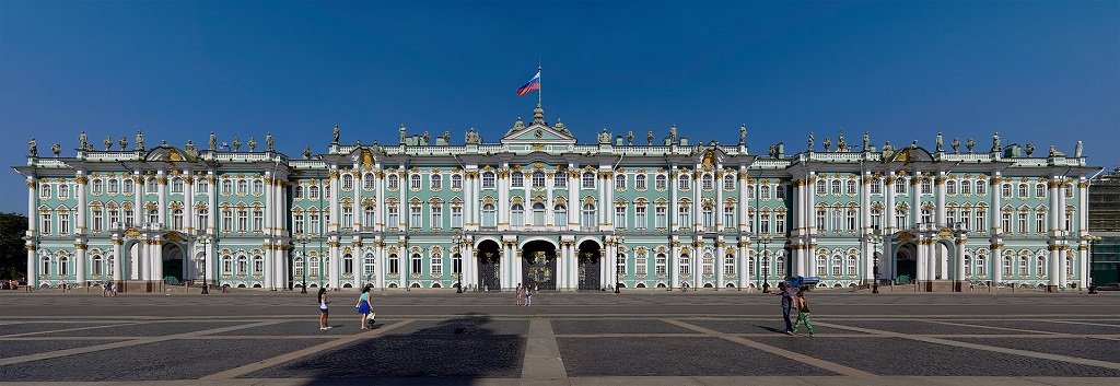 1920px-Winter_Palace_Panorama_2.jpg