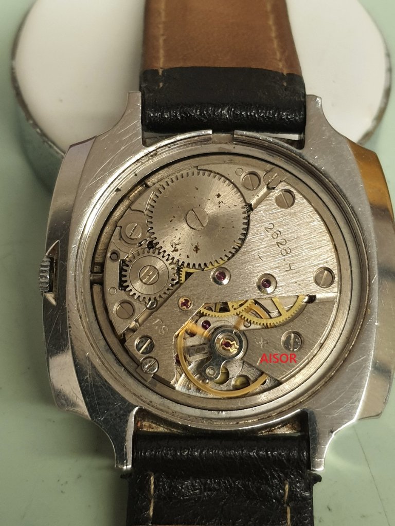 Bulova accutron manomesso AISOR.jpg